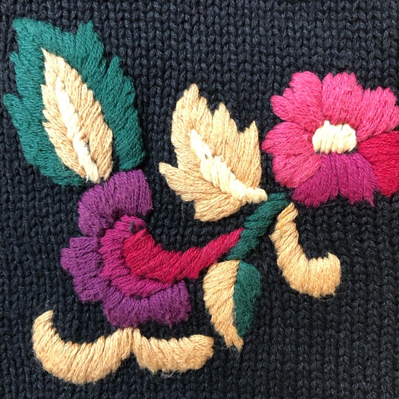 Vintage 80’s The Bay Embroidered Floral Cardigan - Picture 7 of 17